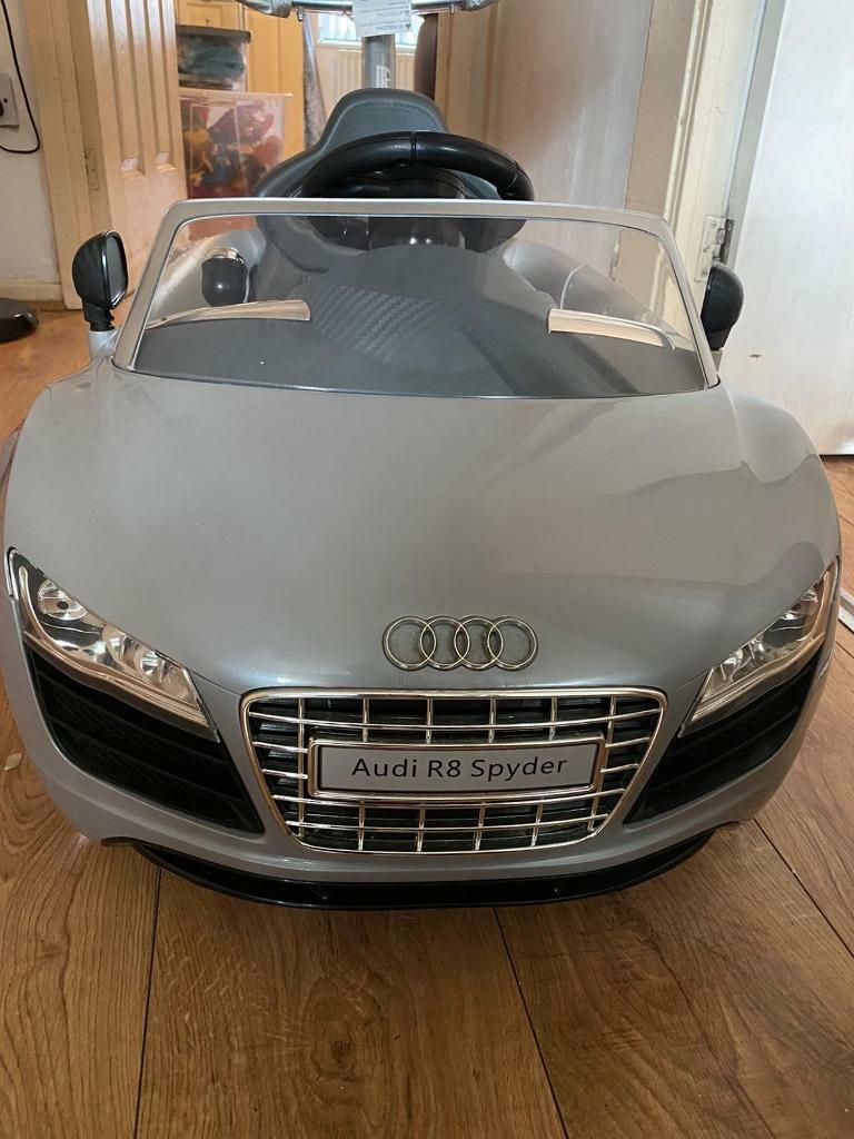 audi r8 spyder push along car